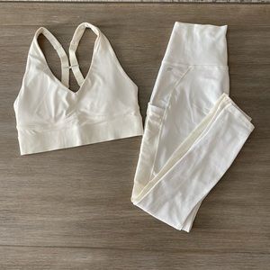 Fabletics leggings & sports bra set (WORN TWICE)